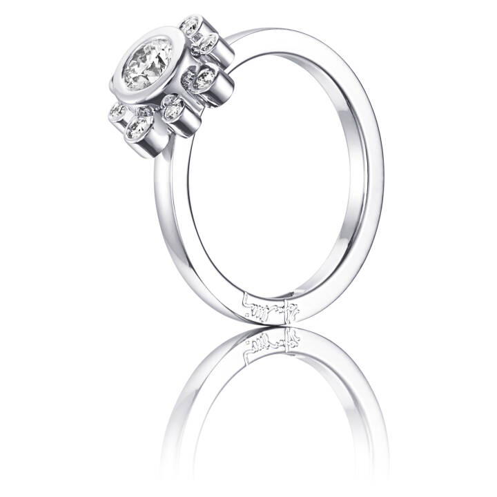 Sweet Hearts Crown 0.30 ct Diamante Anel Ouro branco no grupo Anéis / Anéis de ouro branco em SCANDINAVIAN JEWELRY DESIGN (13-102-01161)